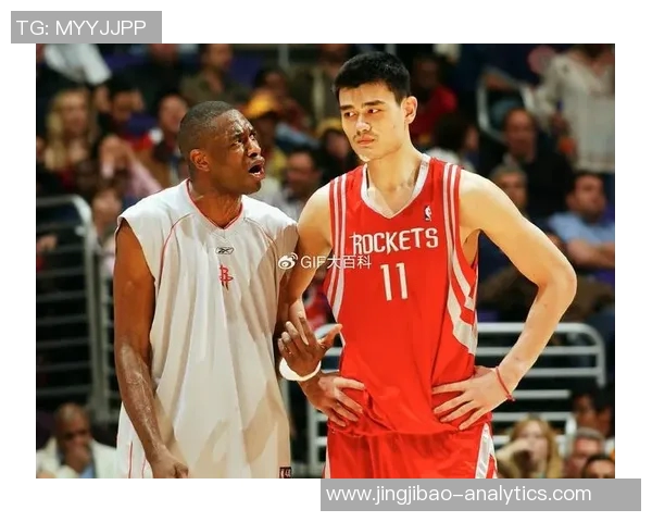 姚明与加索尔的巅峰对决：一场篮球巨星的力量与技巧较量