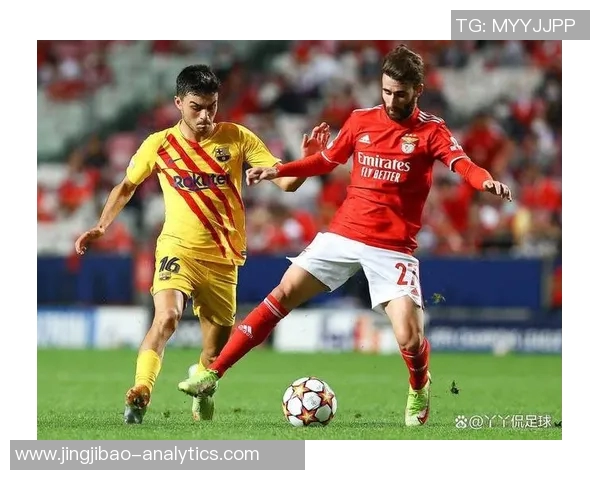 世界杯激战本菲卡与巴萨平局补时进球引发争议判罚全场沸腾 世界杯激战本菲卡与巴萨平局补时进球引发争议判罚全场沸腾